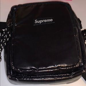 Supreme hand bag FW17
